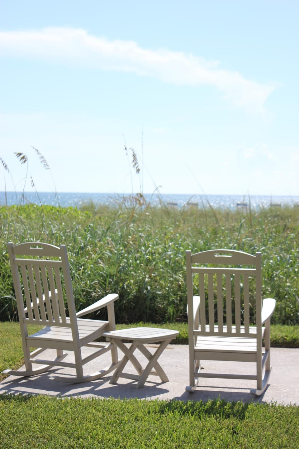 Sitting Area/just outside our condo facing the beach