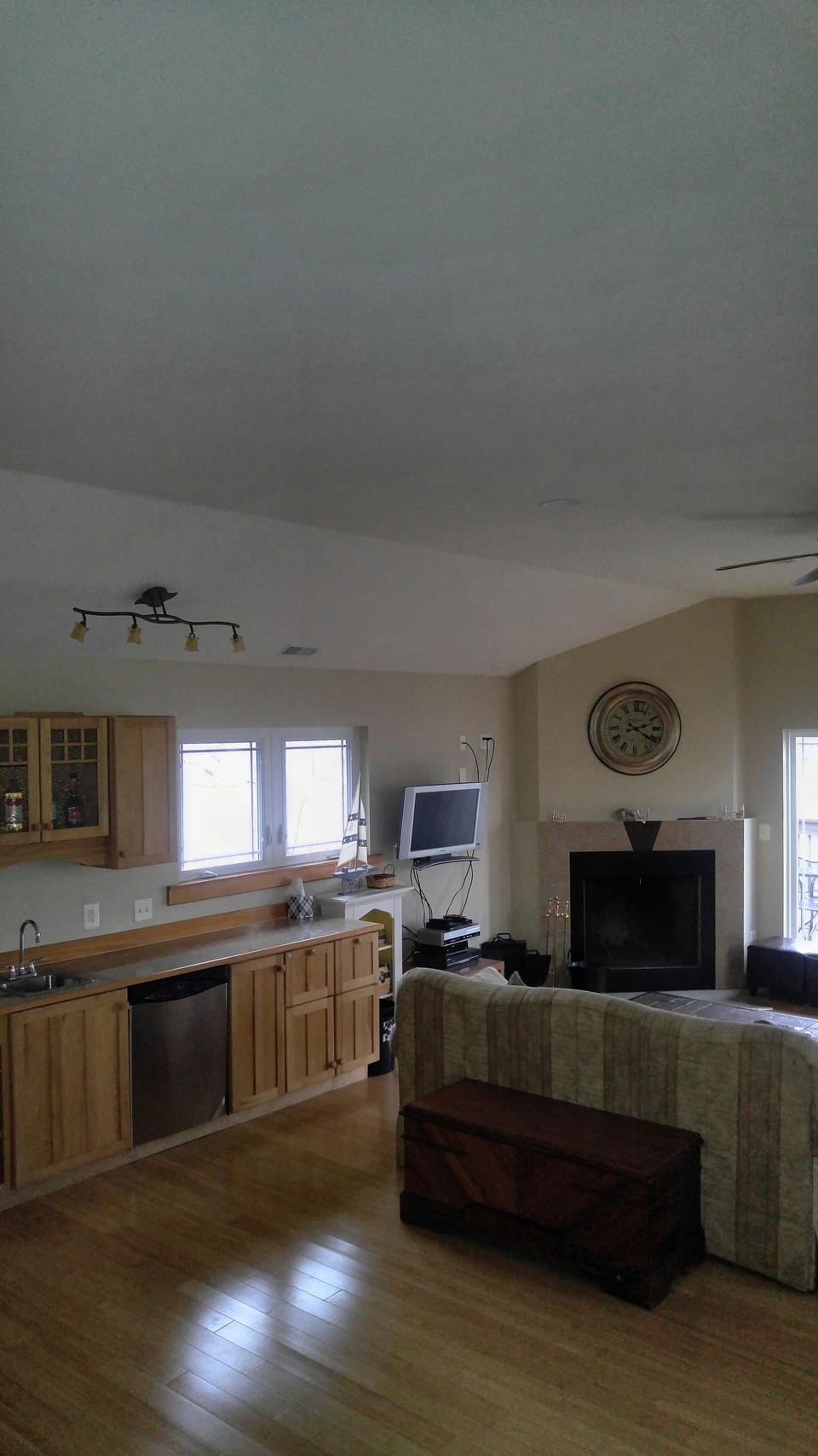 2nd floor living room