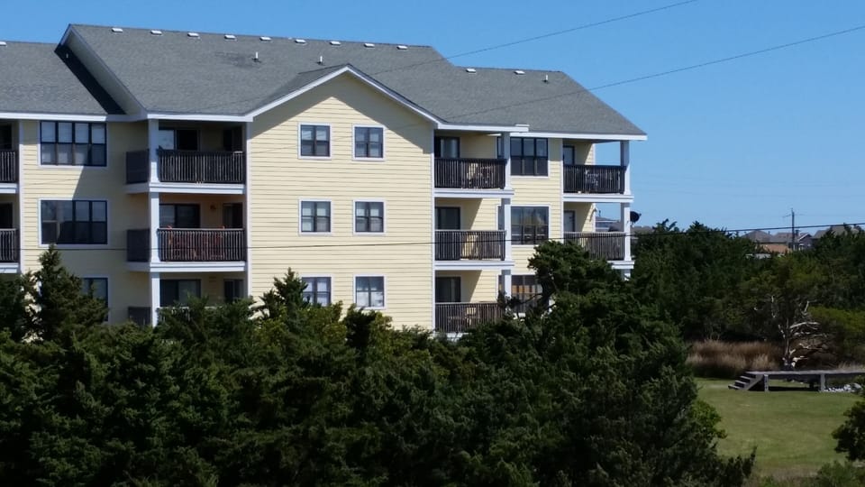 Sound side of building.
