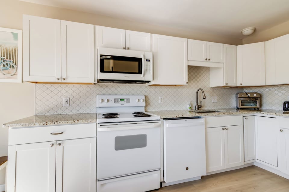 Fully equipped kitchen