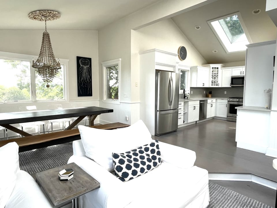 Living dining kitchen view