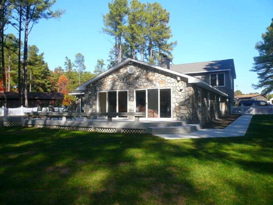 There's never a bad season to come to the lake...Summer, Fall, Winter or Spring!