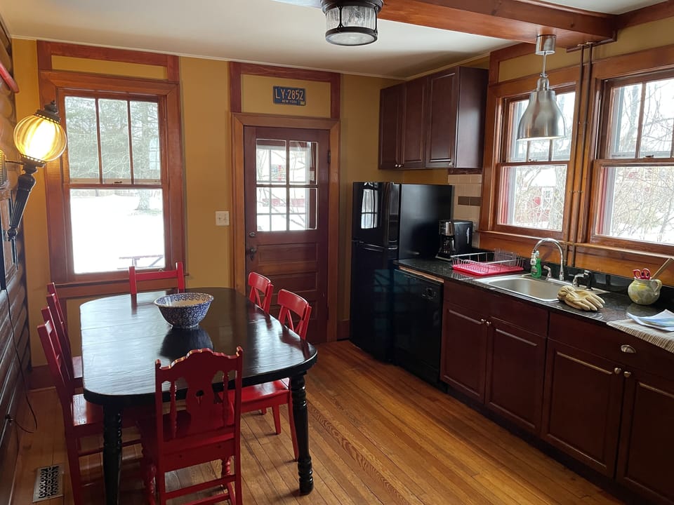 The Kitchen and dining area