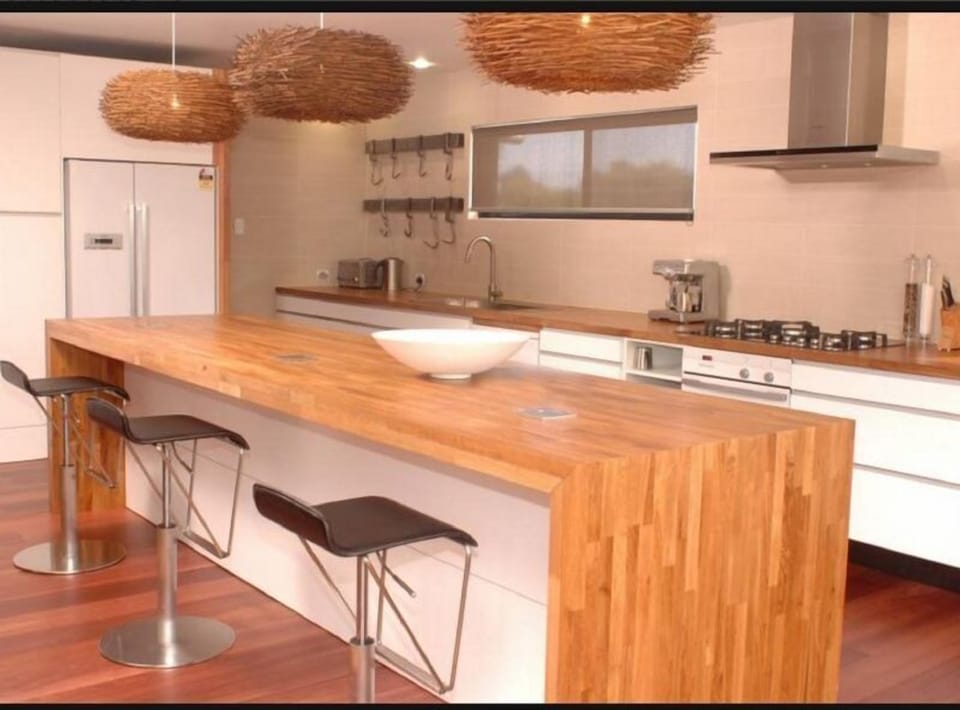 Kitchen , Stove, Oven, Microwave, Fridge , Freezer, Coffee Machine and Much More