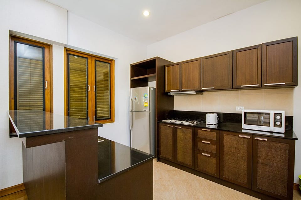 10  BR Pratamnak villa with pool