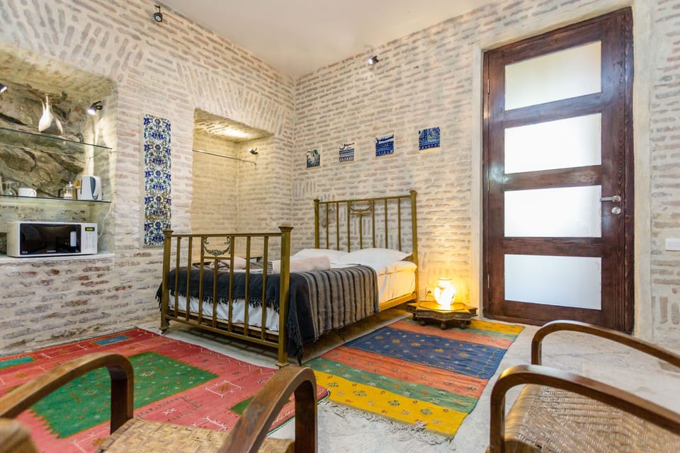 Castle in Old Town, Levant Room
