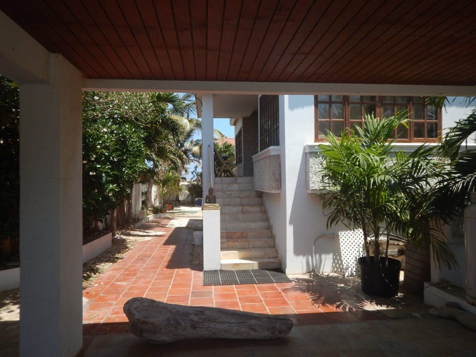 studio D entry