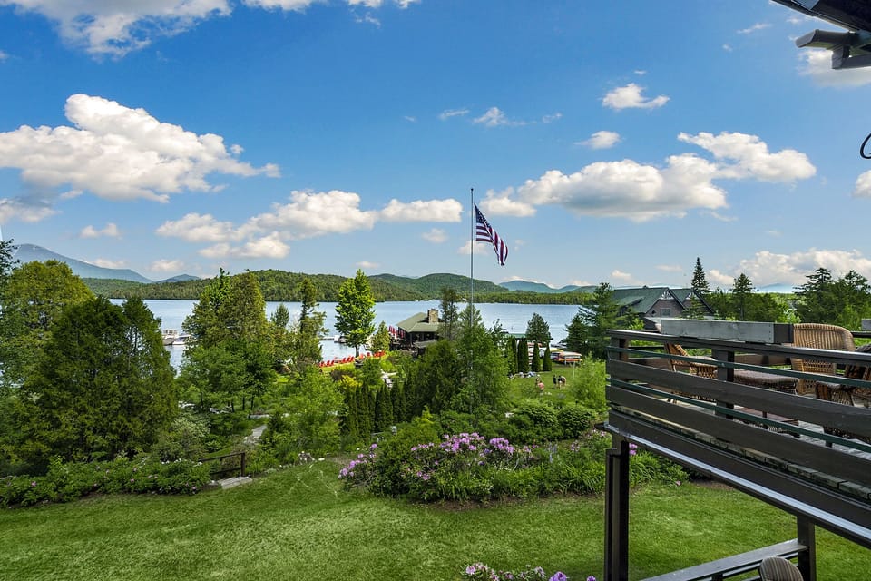 Another view off our deck, note the Moose Lodge Boathouse under the flag!