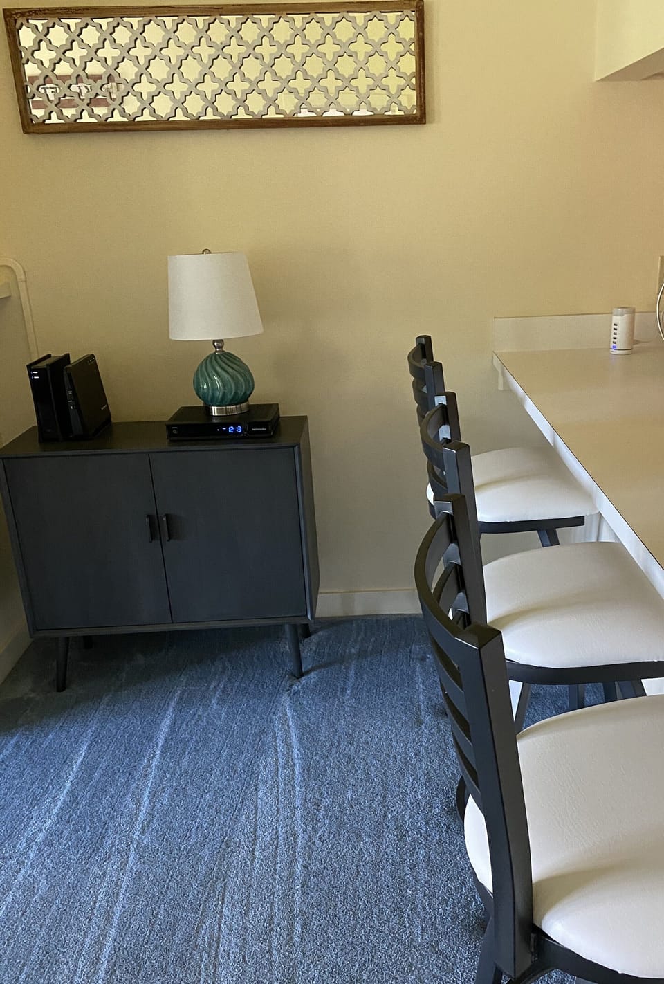 Breakfast bar