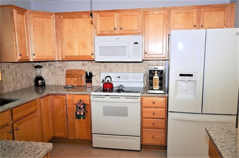 Kitchen Main Level