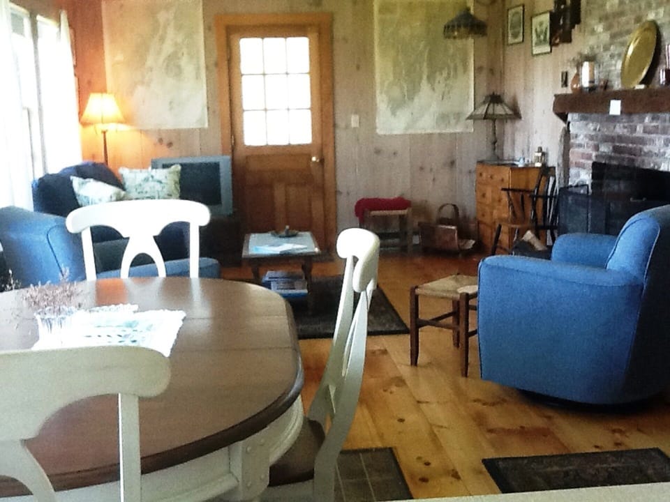 Dining area/Living room