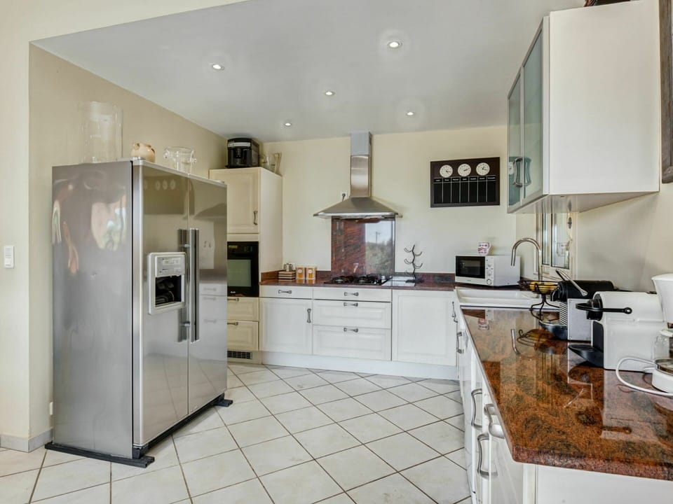 Room, Countertop, Cabinetry, Furniture, Kitchen, Property, Interior Design, Building, House, Major Appliance