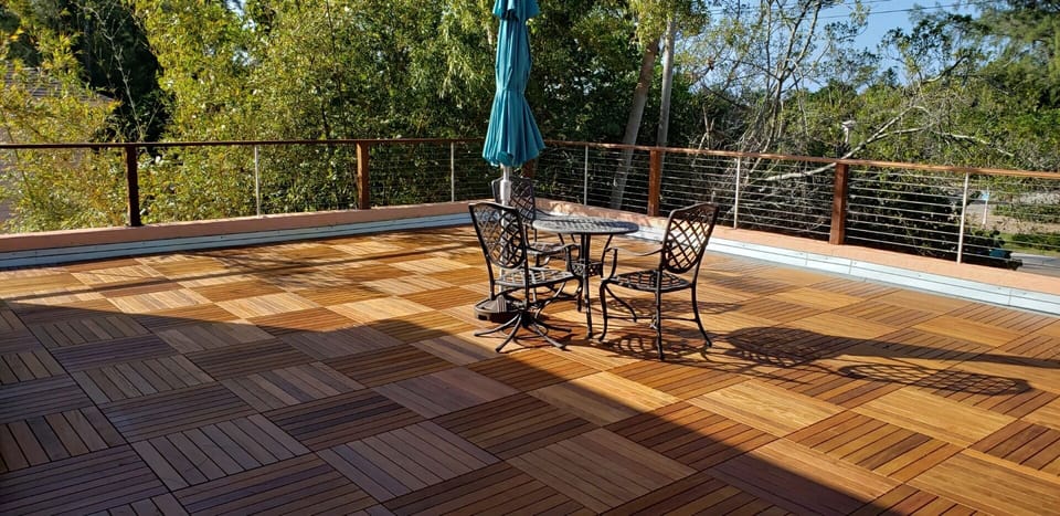 Roof deck off master suite

