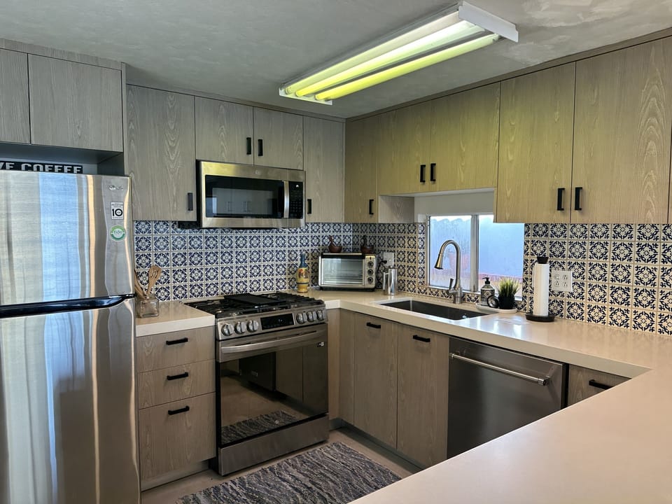 Brand new kitchen with all new appliances