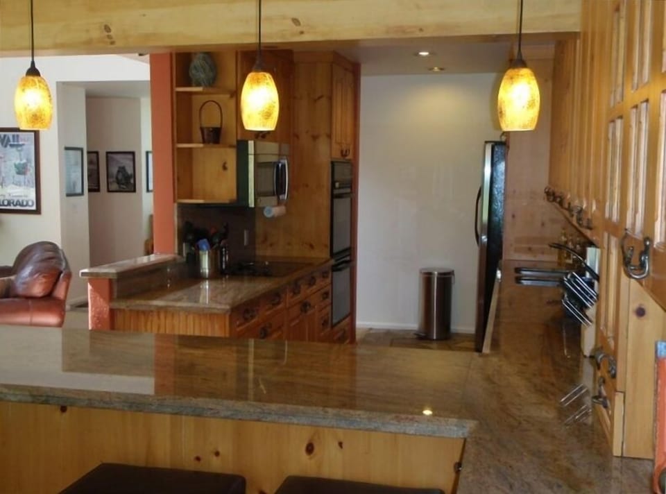 Custom Gourmet Kitchen - fully stocked!