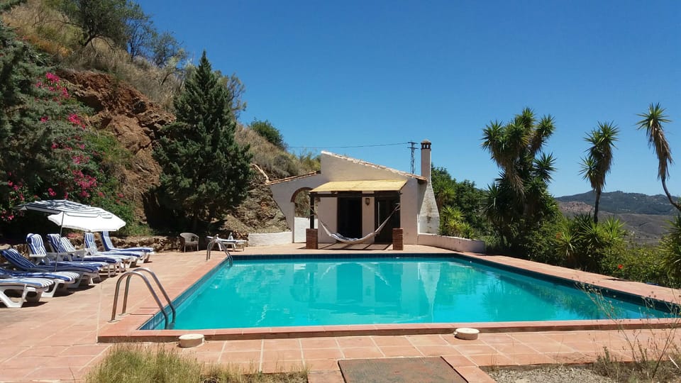 The pool cottage, which can sleep two, equipped with kitchenette and bathroom.