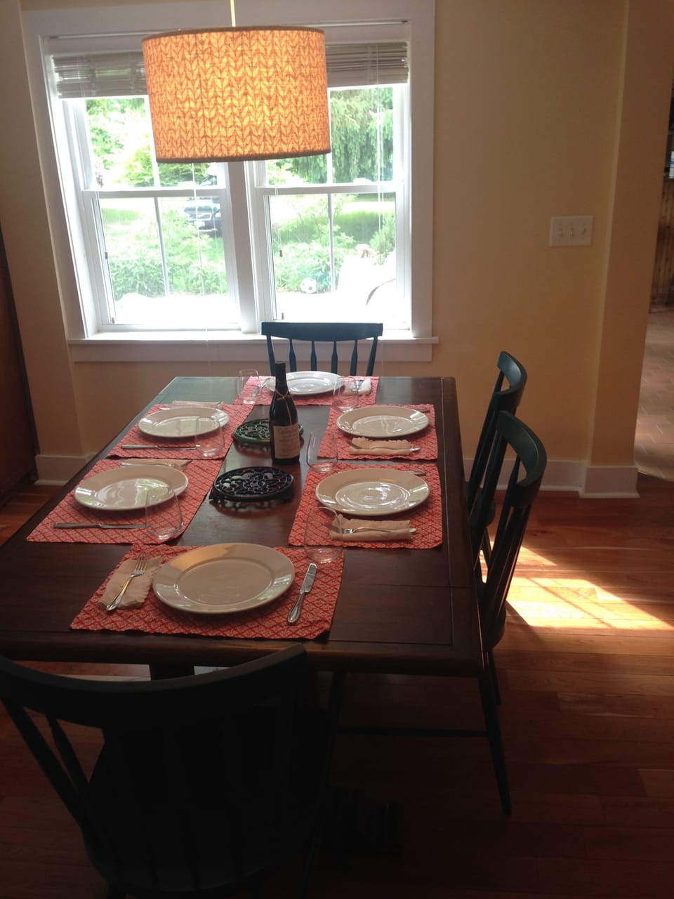 Dining Area (chairs and a dining bench, a Tripp Trapp highchair is available)