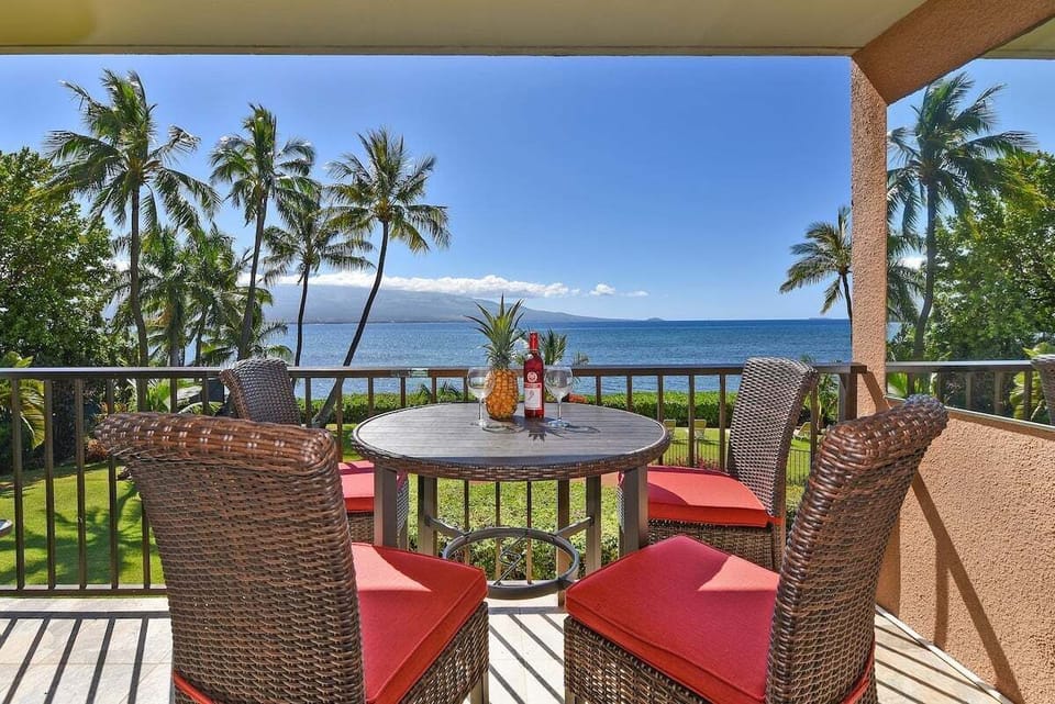 Maalaea Banyans 203 ocean view lanai 1