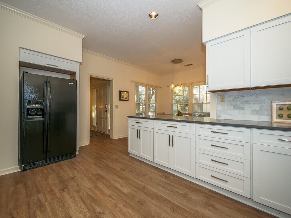 Kitchen with Eat in Kitchen Table at 2 Pine Court