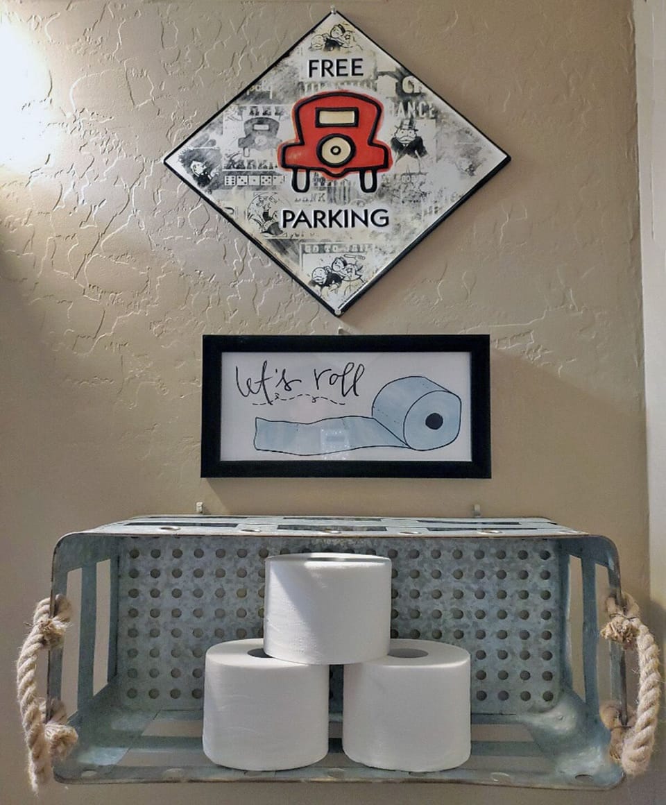 1940's Monopoly 2nd  3/qtr Bathroom