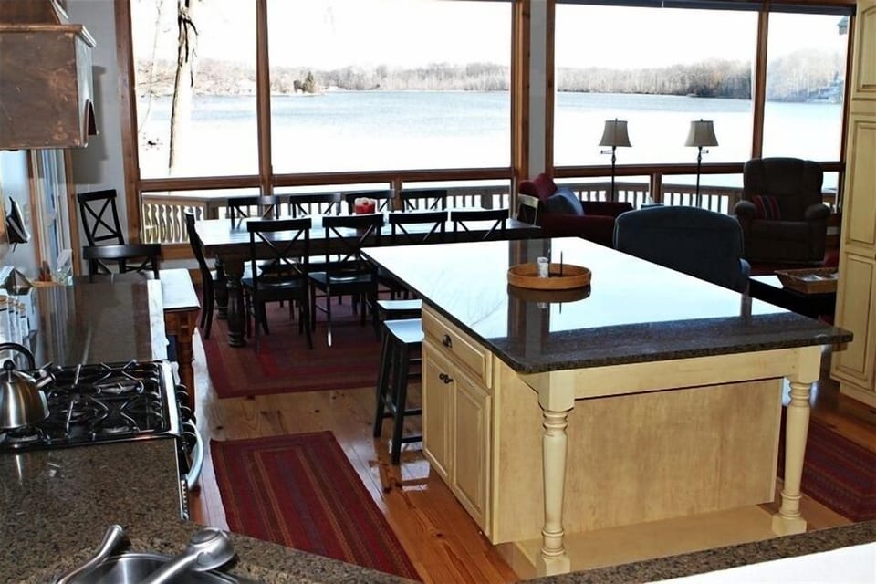 Kitchen island, lake view