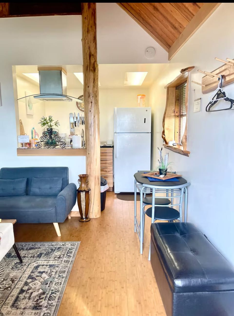 Kitchen /living room