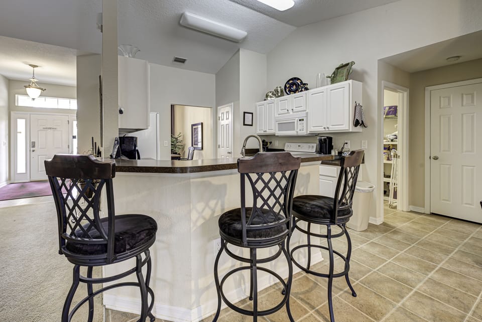Counter eating area
