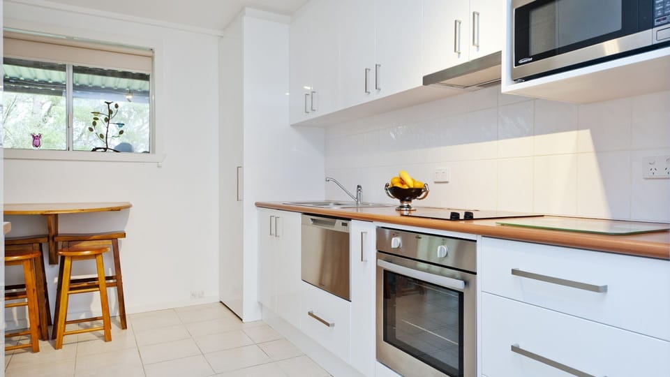 Cook up a storm in this well equipped kitchen
