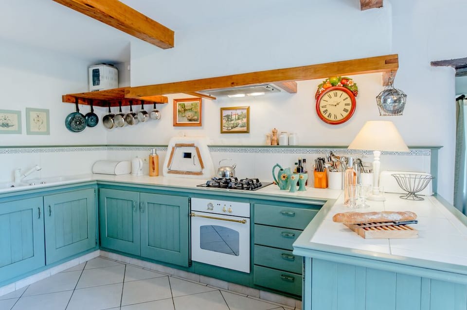 Country Kitchen