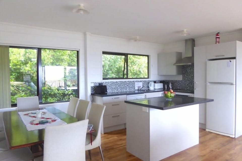 Kitchen andamp; Dinning