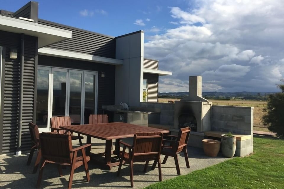 Appleby House - Outdoor dining