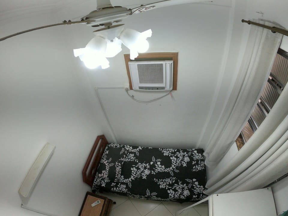 Quarto menor solteiro 