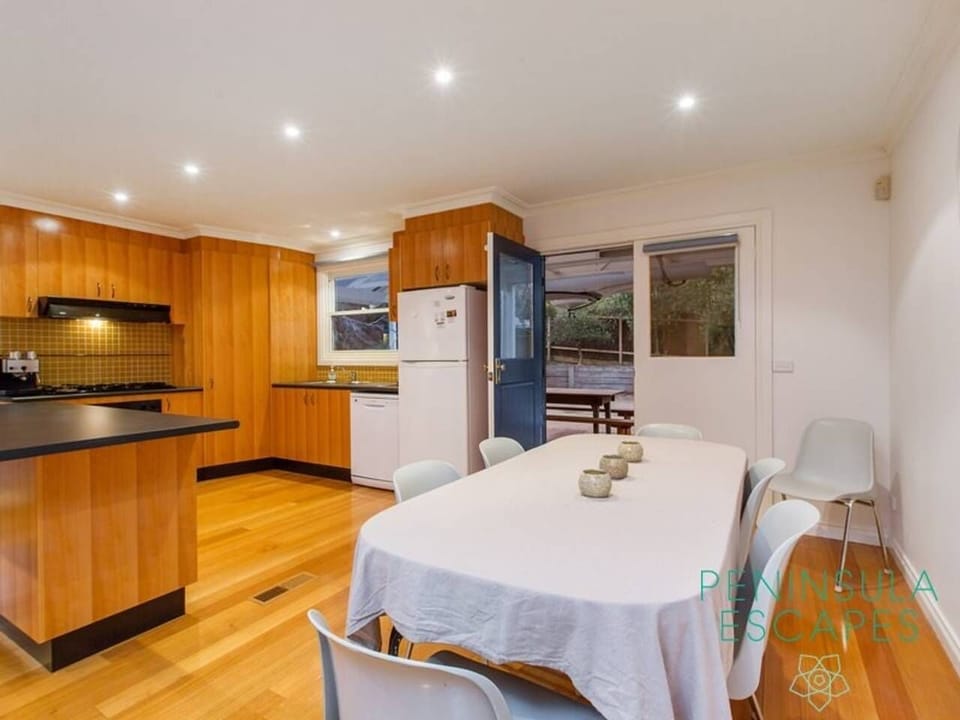 Kitchen / Dining
