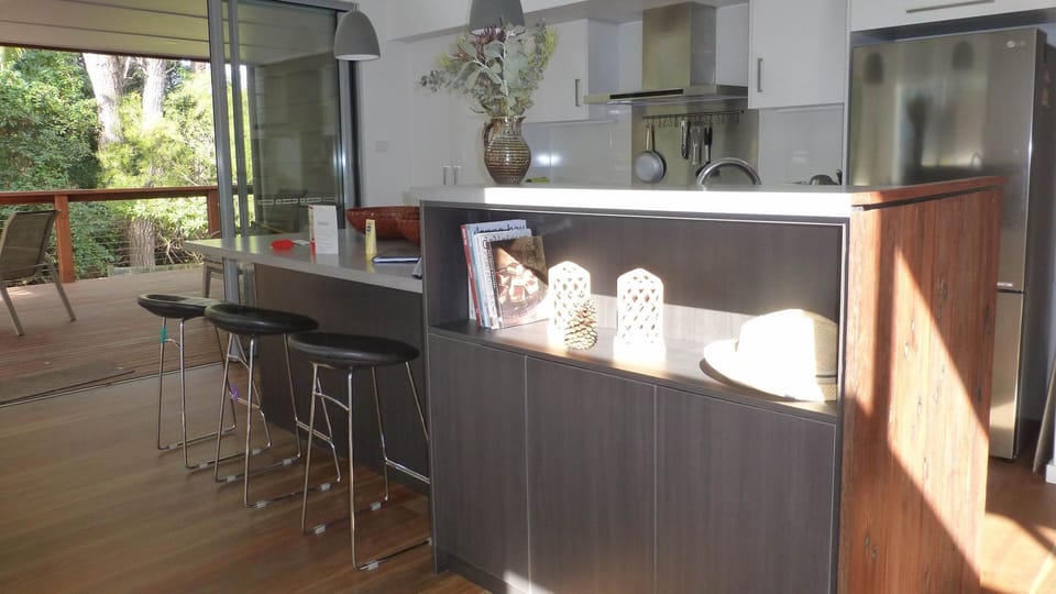  "the best part was the kitchen... it had everything!!" Buzz