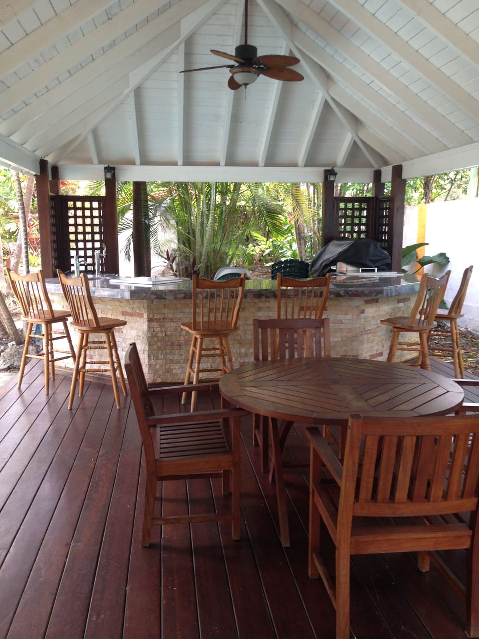 the outdoor kitchen to the main house