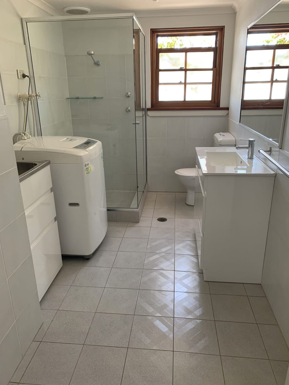 Bathroom/Laundry