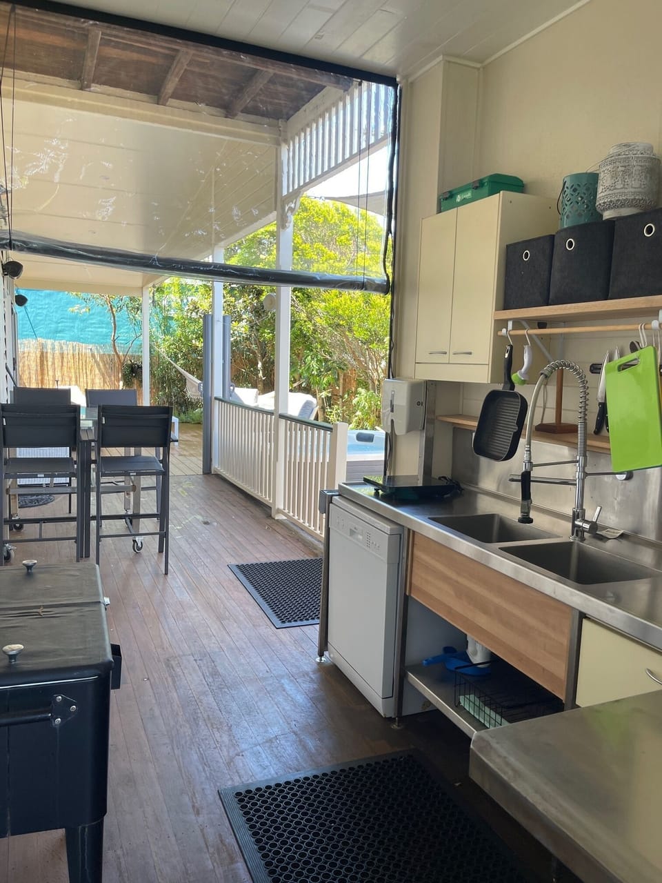 Out door kitchen BBQ area