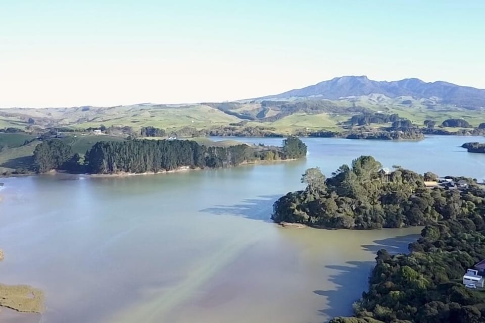 Located next to Raglan harbour