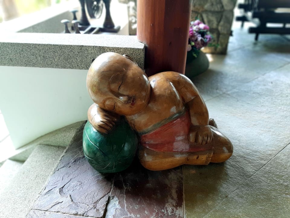 Themed Objets Arte throughout the villa.