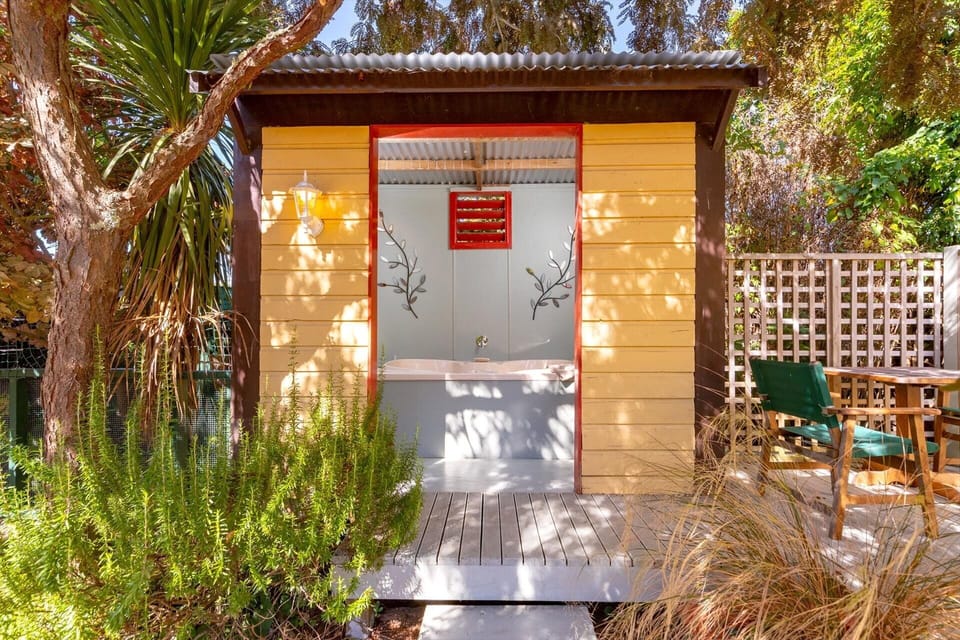 Garden spa bath