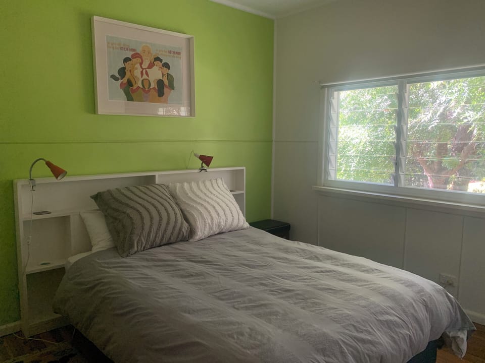 Queen bed