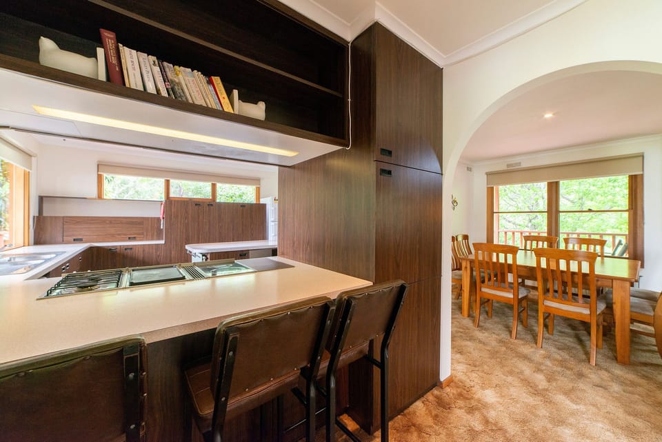 Heart of home: Modern kitchen seamlessly connected to dining. Ideal for shared meals and gatherings.