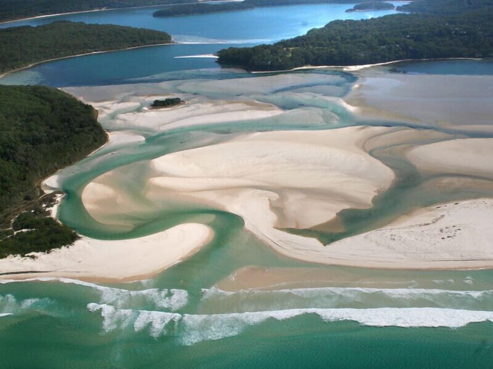 Smiths lake when Open to the pacific ocean