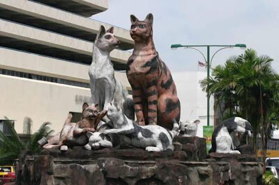 "Kuching" in local is "Cat" The popular landmark for snapshot 