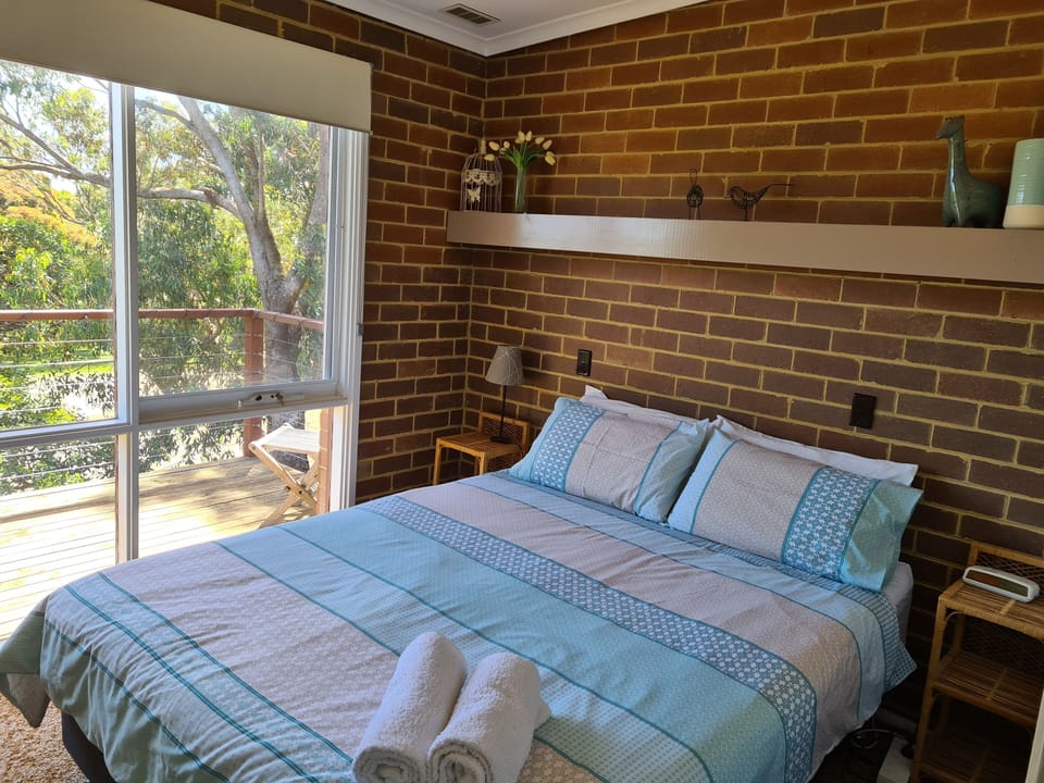 Bed 1 - QB with Ensuite, BIR, TV/DVD, heater