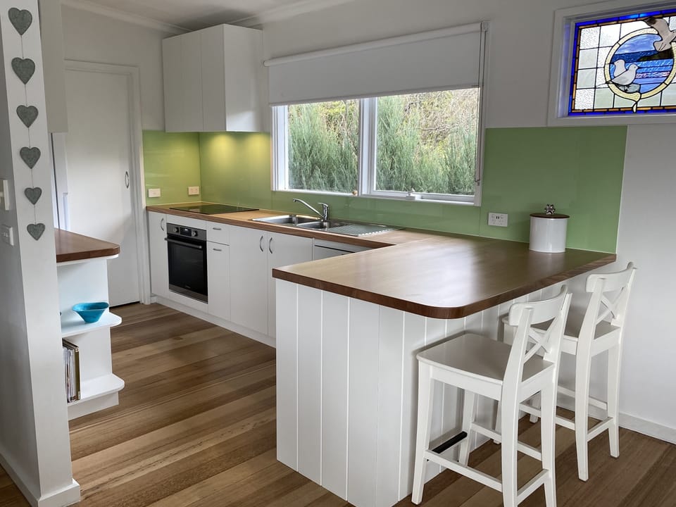 Fully equipped kitchen.