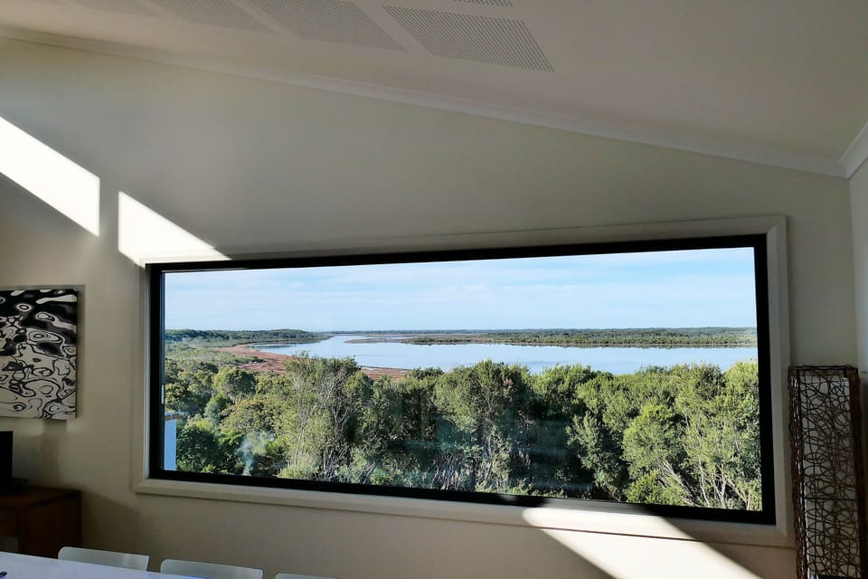 The stunning picture window!