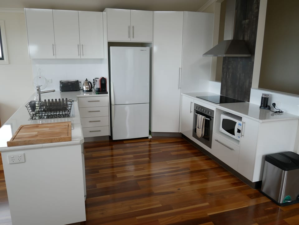Fully equipped kitchen.