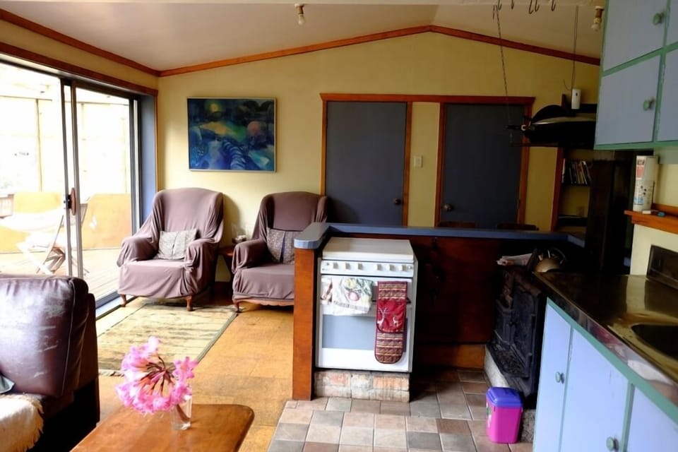 Rose Cottage living roomandamp; kitchen