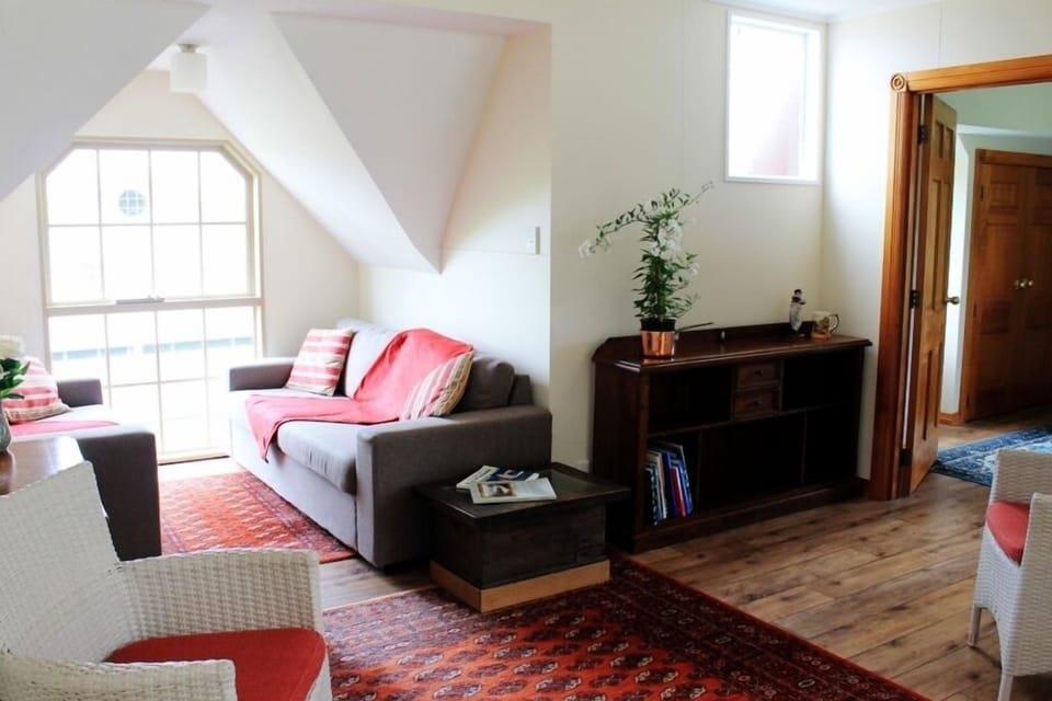 Comfortable Lounge